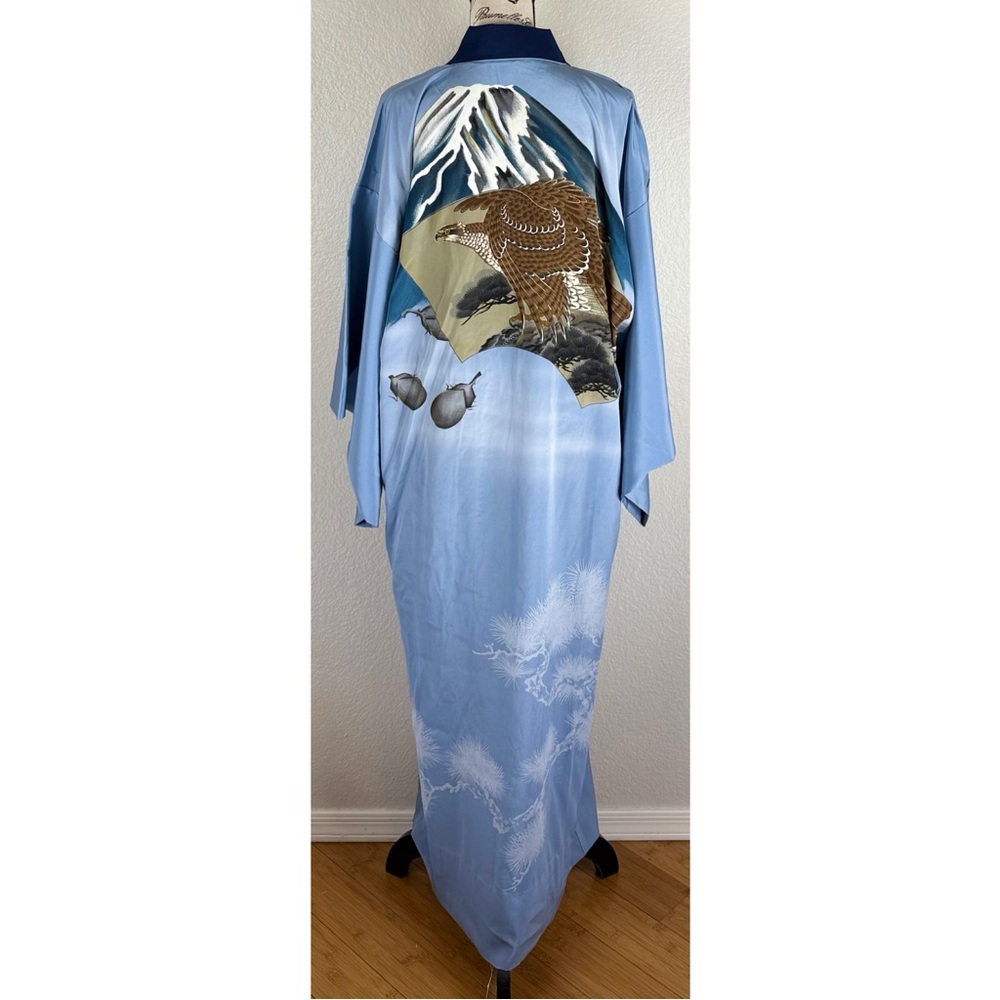 Traditional Kimono NWT Blue w/ Mount Fuji Mountain and Eagle Design ONE SIZE